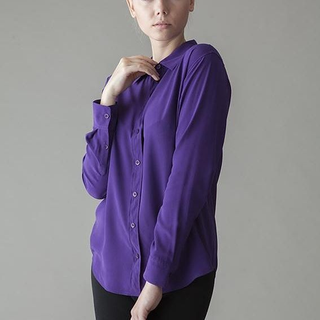 Illustration for article titled Some Awesome Kinds Of Women’s Silk Shirts In Trend That You Can Try Out